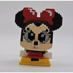Disney Doorables Pixel Perfect Special Edition 8-bit Minnie Mouse